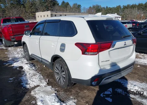 2020 Mitsubishi Outlander Se 2.4 S-Awc z USA, uszkodzony, nr VIN JA4AZ3A35LZ039973
